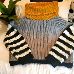 Boutique style Nitted sweater by Favlux